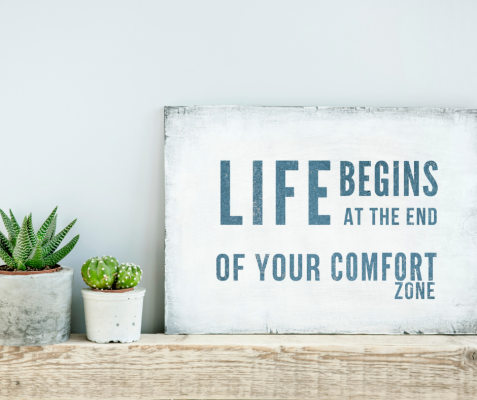 'Life begins at the end of your comfort zone' banner