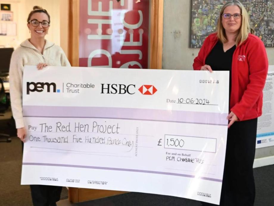 Red Hen Cheque