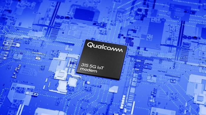 PCB on blue background_The Qualcomm® 315 5G IoT Modem-RF System is a comprehensive modem-to-antenna solution